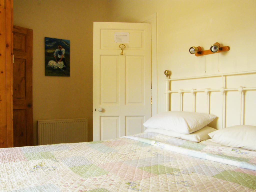 Druid Cottage Кенмер Номер фото